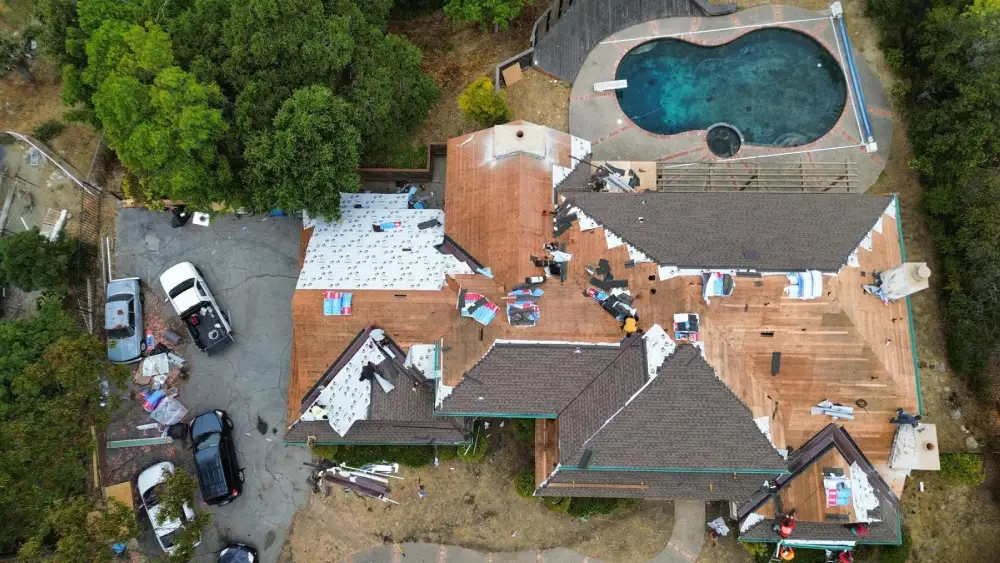 Apollo Roofing trusted contractors for seasonal roof maintenance in San Rafael