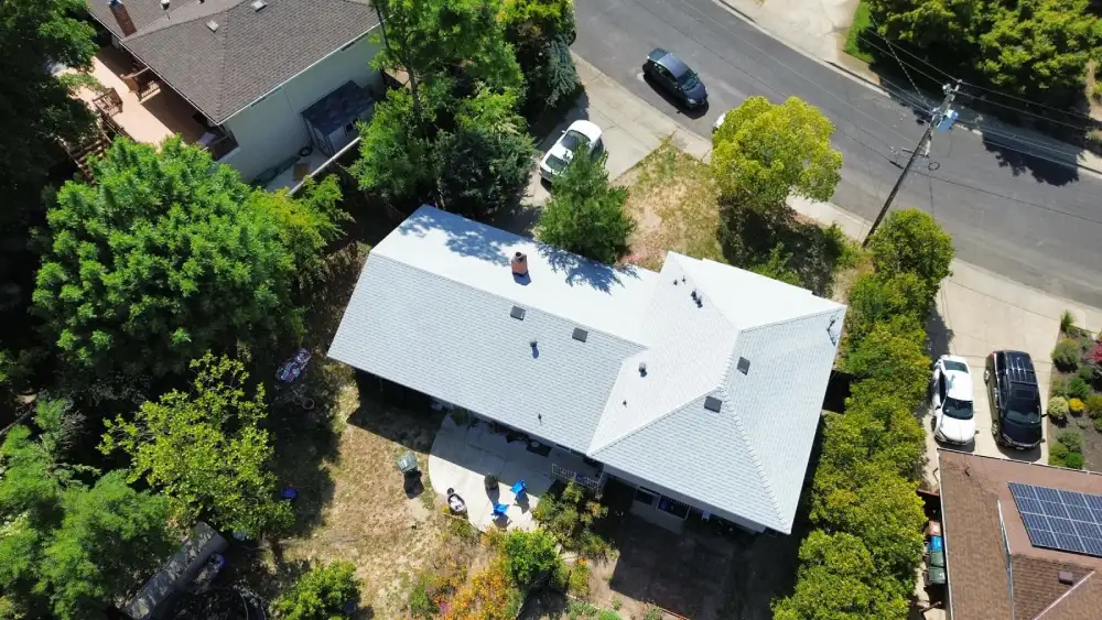 Professional shingle roof installation service in Walnut Creek residence